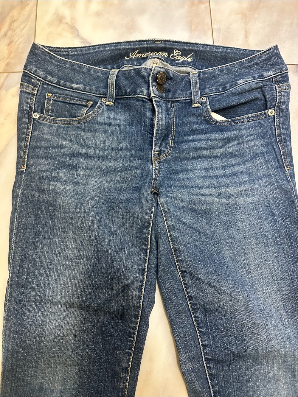 Artist American Eagle Outfitters Women’s Blue Denim Jeans - Classic Mid Wash
